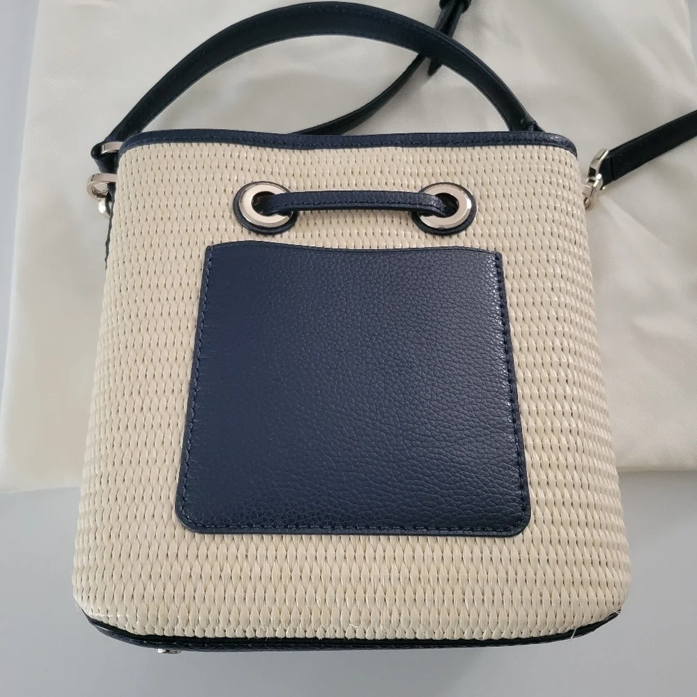 Kate spade Eva  Straw Small Bucket bag.